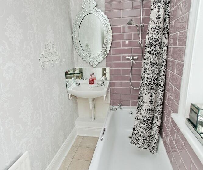 חדר סטנדרט, The Rosebery Boutique