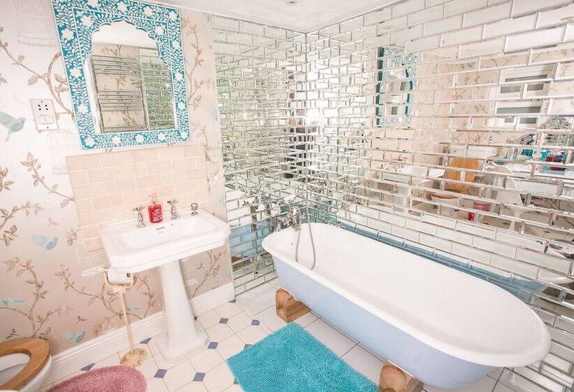 חדר סופריור, The Rosebery Boutique