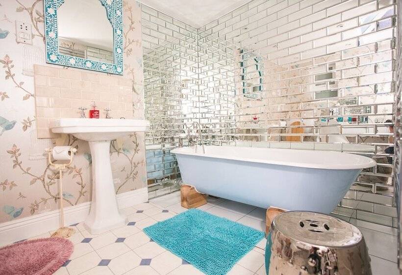 חדר סופריור, The Rosebery Boutique