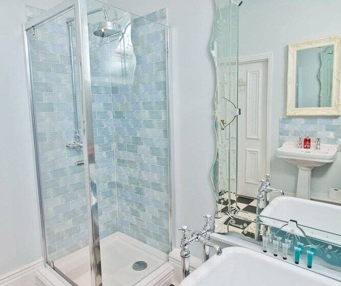 חדר סופריור, The Rosebery Boutique