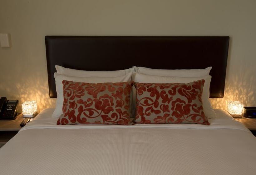 Студия Стандарт, Ramada Suites By Wyndham Christchurch City