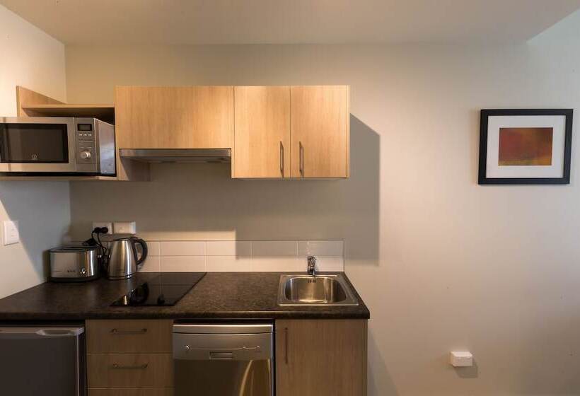 标准工作室, Ramada Suites By Wyndham Christchurch City