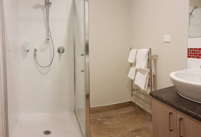 Студия Стандарт, Ramada Suites By Wyndham Christchurch City