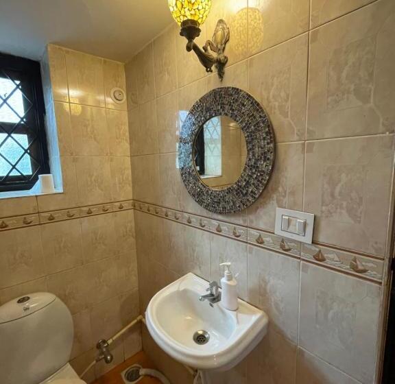 Studio Standard, Beachside