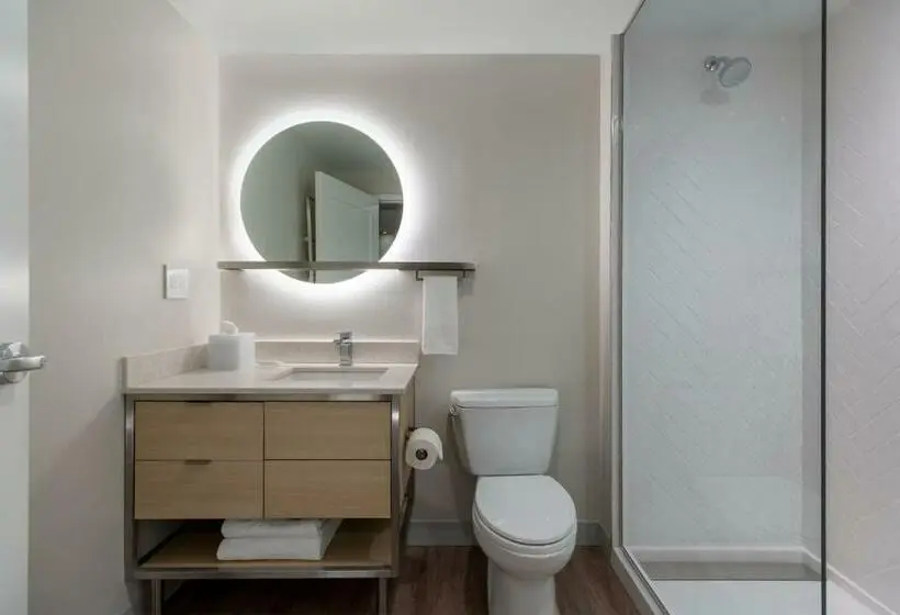 キングサイドベッドのスタンダードワンルーム, Towneplace Suites By Marriott Pueblo Downtown