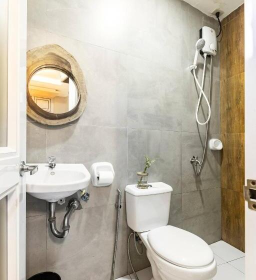 带阳台的豪华间, Rain Airport Bed And Breakfast