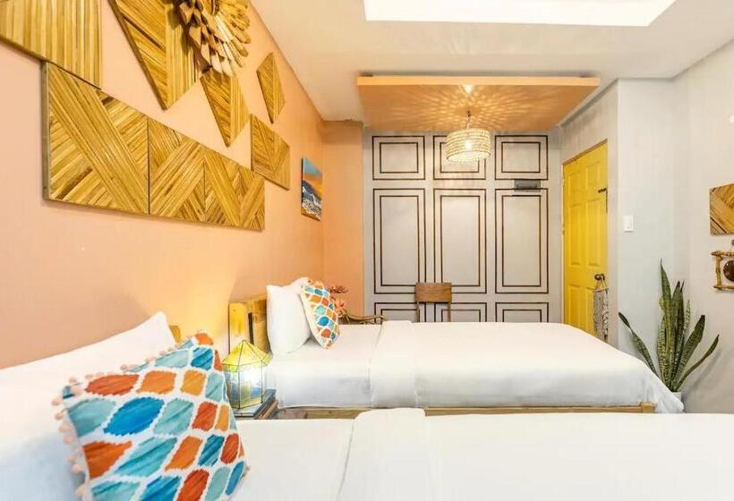 带阳台的豪华间, Rain Airport Bed And Breakfast