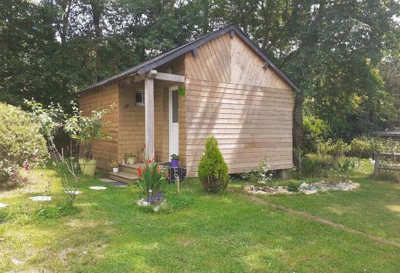 غرفة قياسية مطلّة علي الحديقة, Maison D Hôtes Indépendante à La Campagne