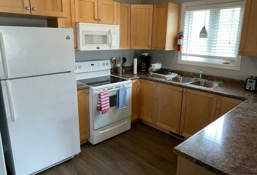 اتاق استاندارد, Kingston Comfort Suites   Unit 2
