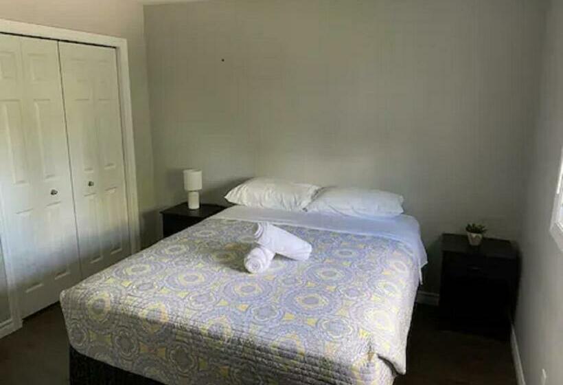 اتاق لوکس, Kingston Comfort Suites   Unit 2