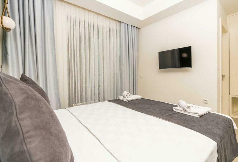 Camera Standard, Kas Evderhan