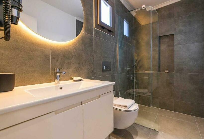 Camera Deluxe, Kas Evderhan