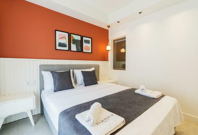 Suite Junior, Kas Evderhan