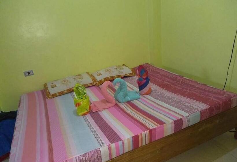 חדר משפחתי, Livin S Inn Tuguegarao