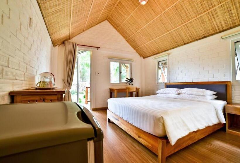 ویلای استاندارد با چشم‌انداز باغ, Nha Minh Bungalows