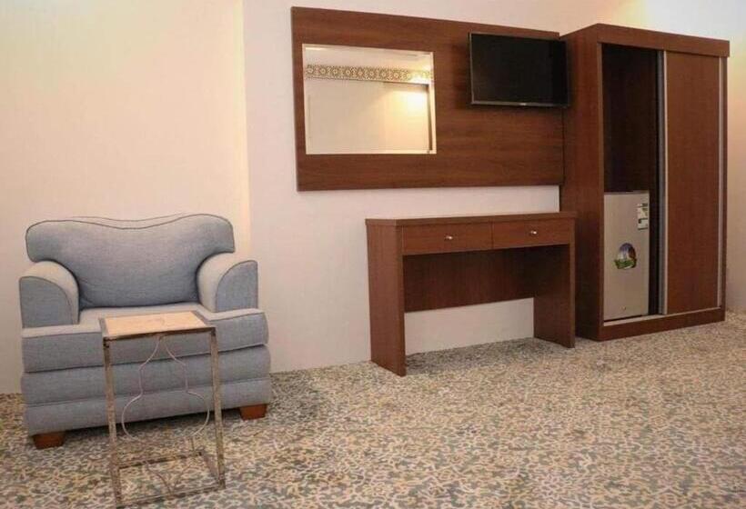 Economy Zimmer, فندق برايت