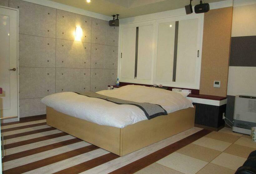 اتاق استاندارد, ホテル アルファ