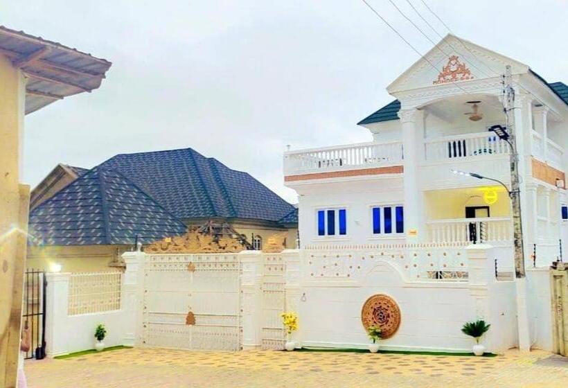 سوئیت پرزیدنت, Mondeestars Luxury Home