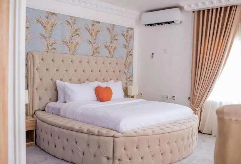 سوئیت پرزیدنت, Mondeestars Luxury Home