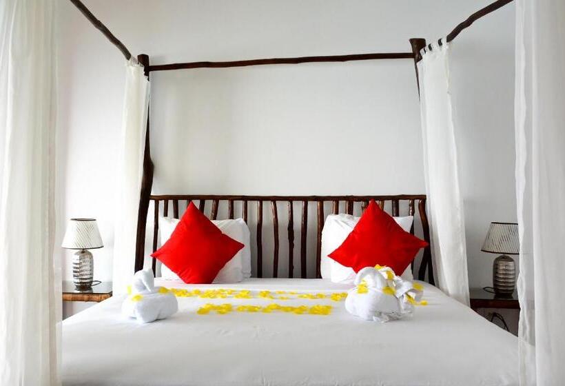 اتاق لوکس با تخت بزرگ, Sand And Tan Beach