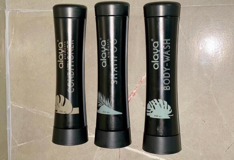 اتاق لوکس با تخت بزرگ, Sand And Tan Beach