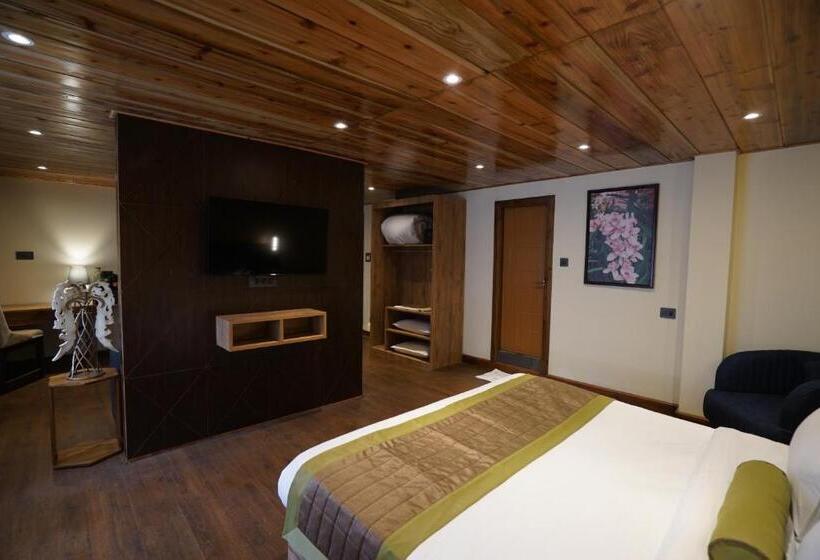 带大床的套房, Mount Magnolia Boutique Hotel & Spa