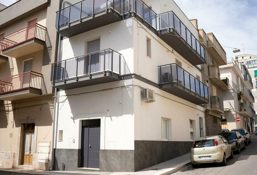 اتاق لوکس با بالکن, Blanco   Magnificent B&b Altamura