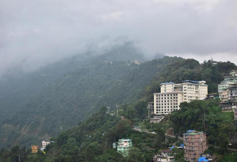 带1个卧室的带阳台的公寓, Montana Vyoo