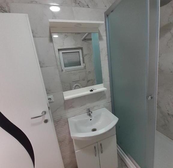 اتاق استاندارد با بالکن, Villa Abi Center