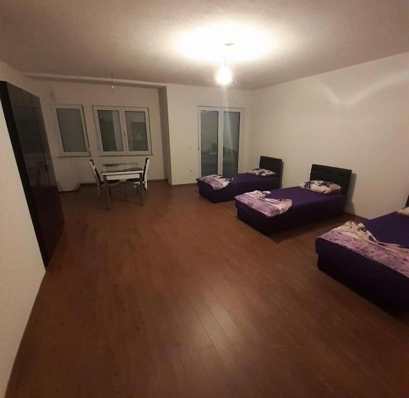 اتاق اکونومی, Villa Abi Center