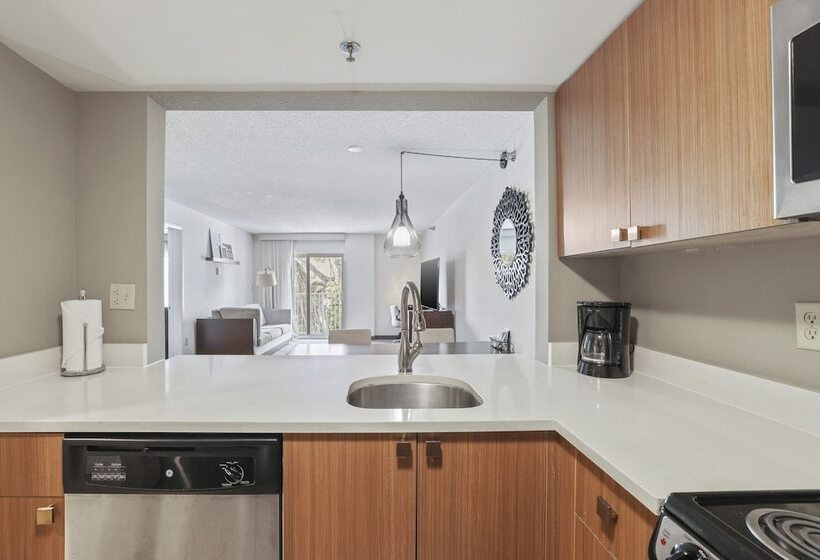 شقة غرفتين نوم مزودة بشُرفة, The Malone