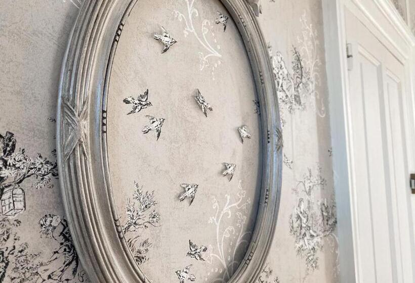 Номер Стандарт, Closerie La Fontaine