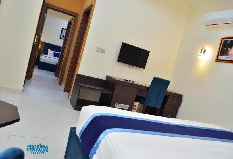 패밀리 룸, Proxima Centauri