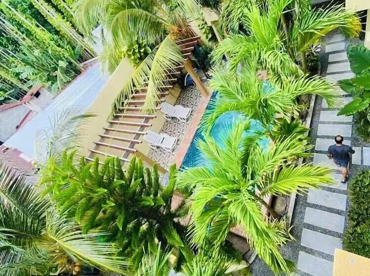 اتاق لوکس سه تخته, Sorenzo Maldives