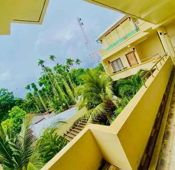 اتاق لوکس با بالکن, Sorenzo Maldives