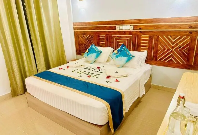 اتاق لوکس با بالکن, Sorenzo Maldives