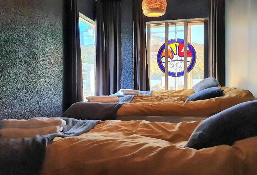 اتاق استاندارد سه نفره, The Bank Sleeping Guesthouse