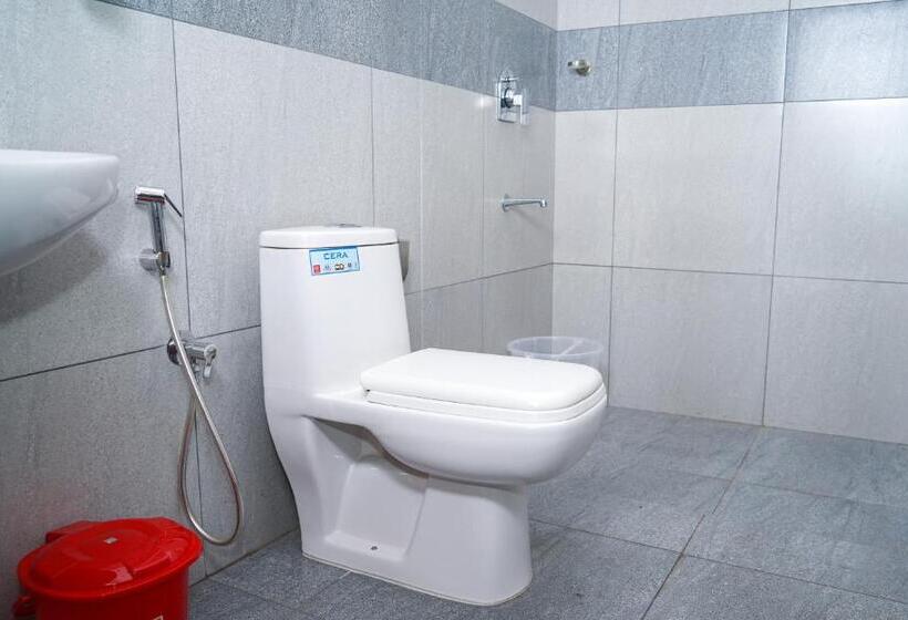 Quarto Estandar, Atmos Inn Kozhikode