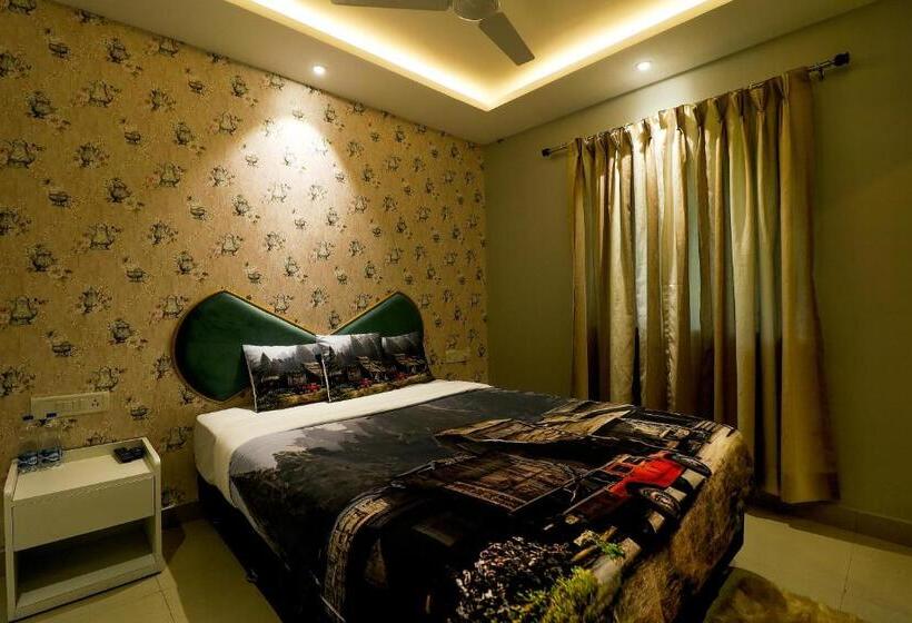 חדר משפחתי, Greek Glory