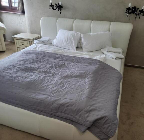 豪华房间, Kaštieľ Ottlýk