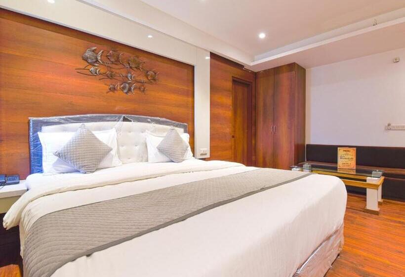 ファミリールーム, Meenakshi Palace