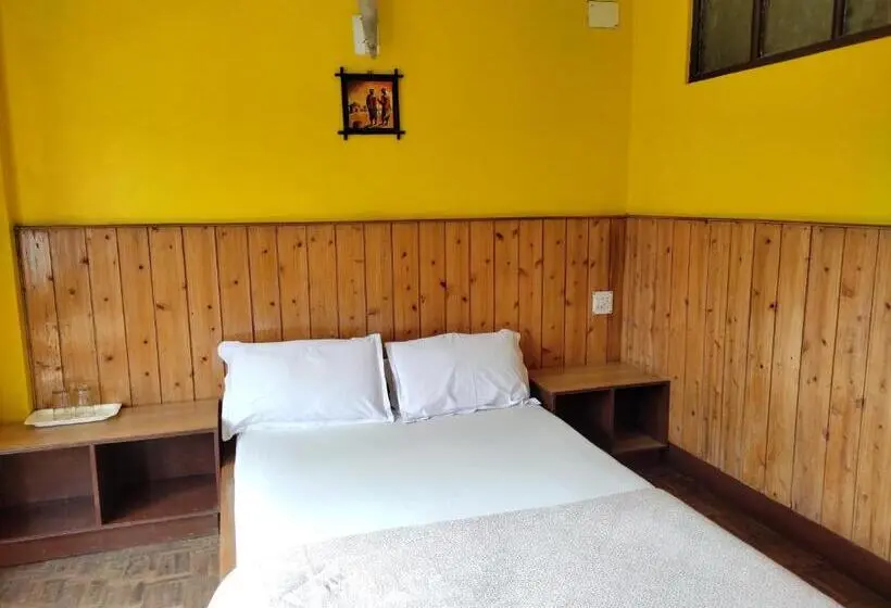 Habitació Estàndard, Mhelung