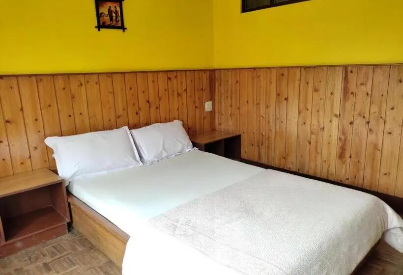 Habitació Estàndard, Mhelung