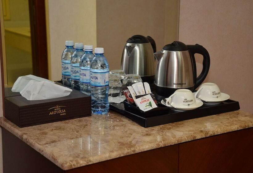 سوییت جونیور, Astoria Baku