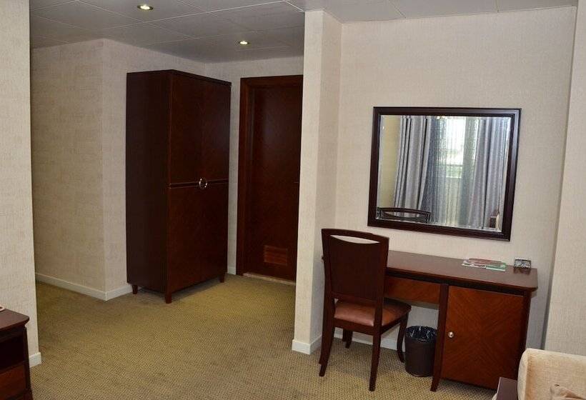 سوئیت سینیور, Astoria Baku