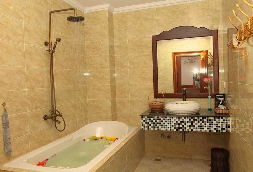 プールビューのプレミアムルーム, Delux Villa