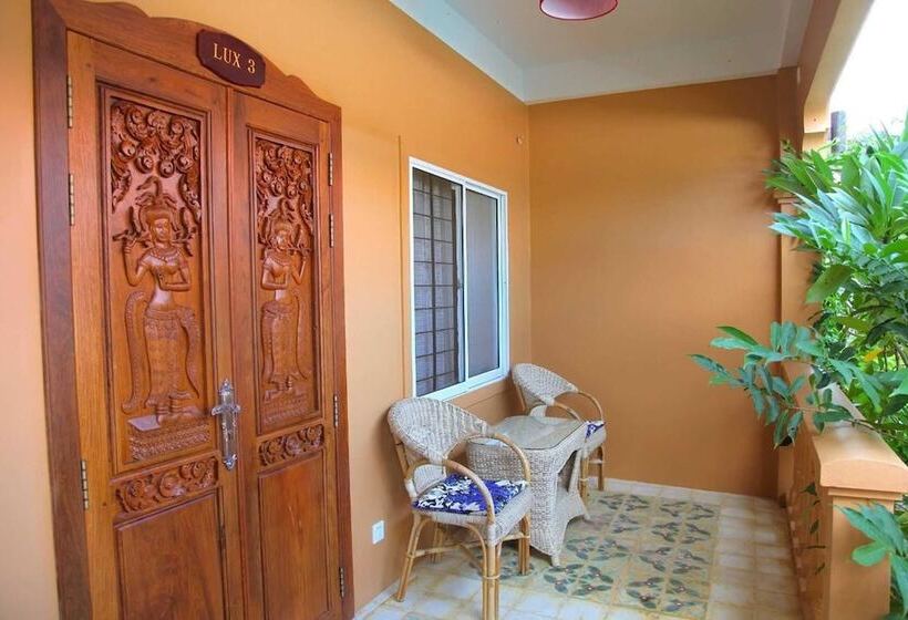 Номер Premium Вид на Бассейн, Delux Villa
