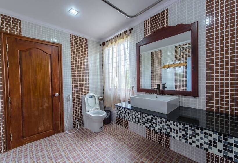 Номер Классический Вид на Бассейн, Delux Villa
