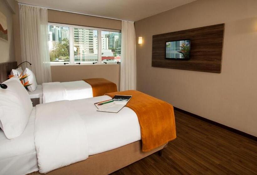 غرفة ديلوكس, Bh Raja