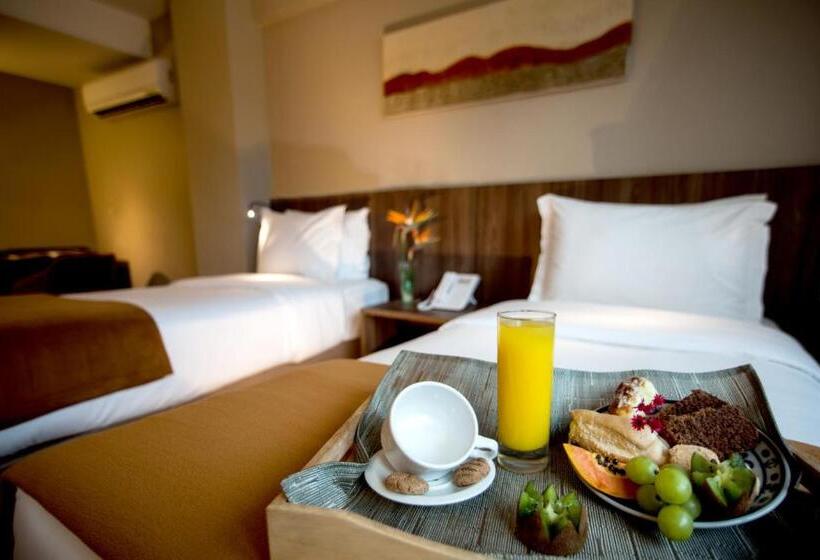 غرفة ديلوكس, Bh Raja